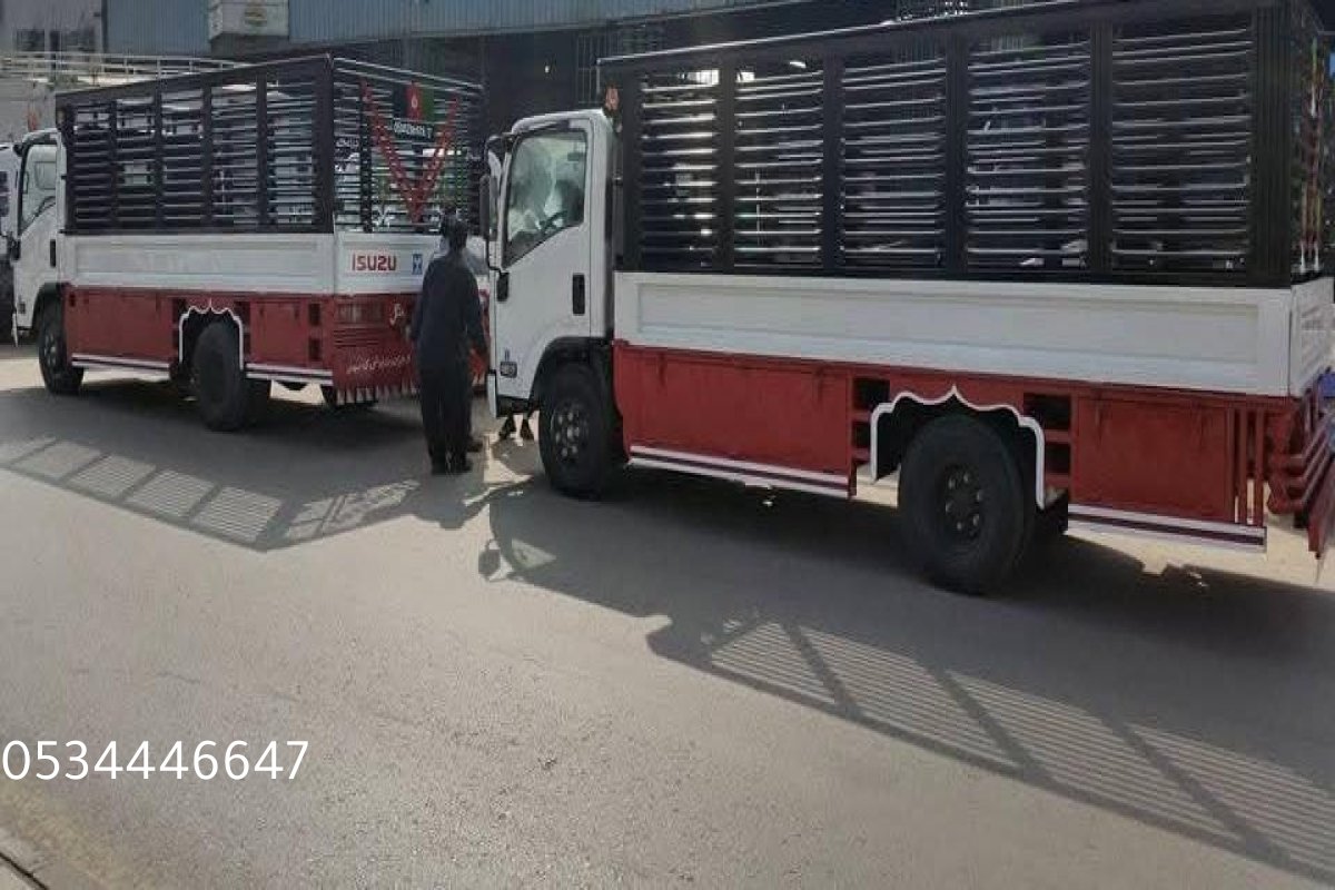 تصنيع صناديق حسب الطلب لنقل البرسيم في جميع أنحاء المملكة